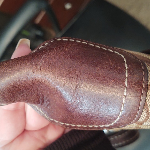 Coach Signature Print Hobo Style Purse - Picture 13 of 16